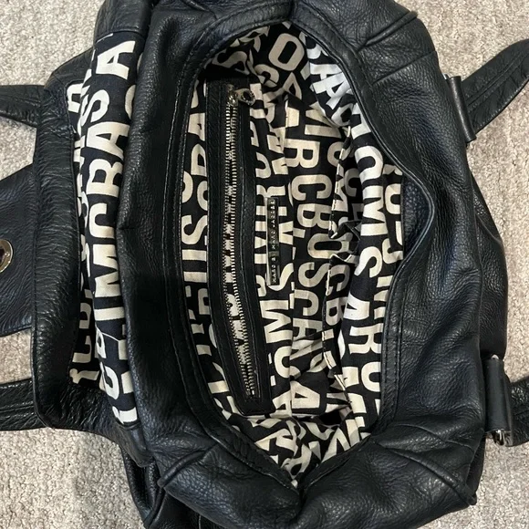 Marc by Marc Jacobs leather purse 🐈‍⬛ - Picture 4 of 6